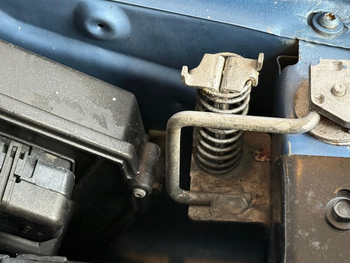 1992 Jeep Cherokee Laredo 4x4 - Image 28