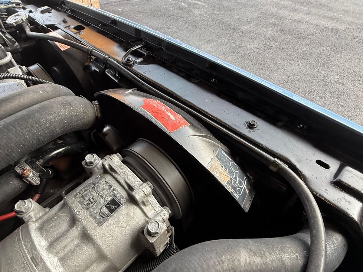 1992 Jeep Cherokee Laredo 4x4 - Image 30