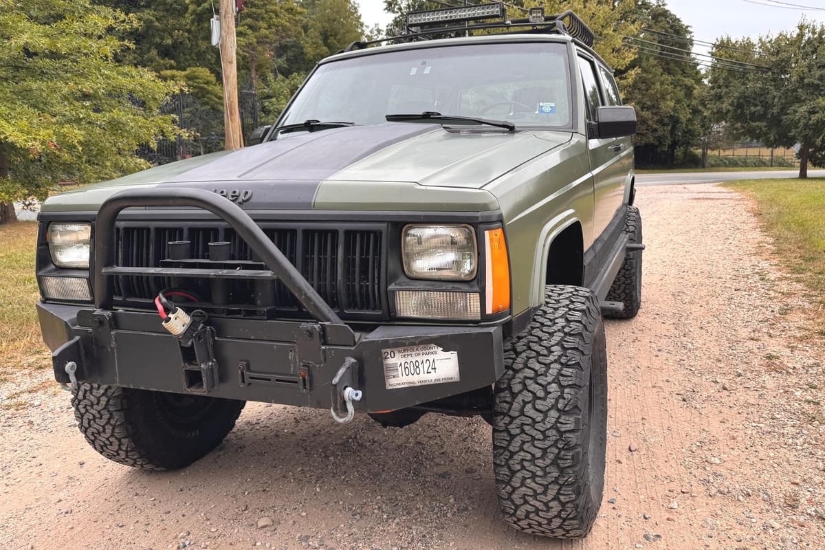 1989 Jeep Cherokee Sport 4x4 - Image 2