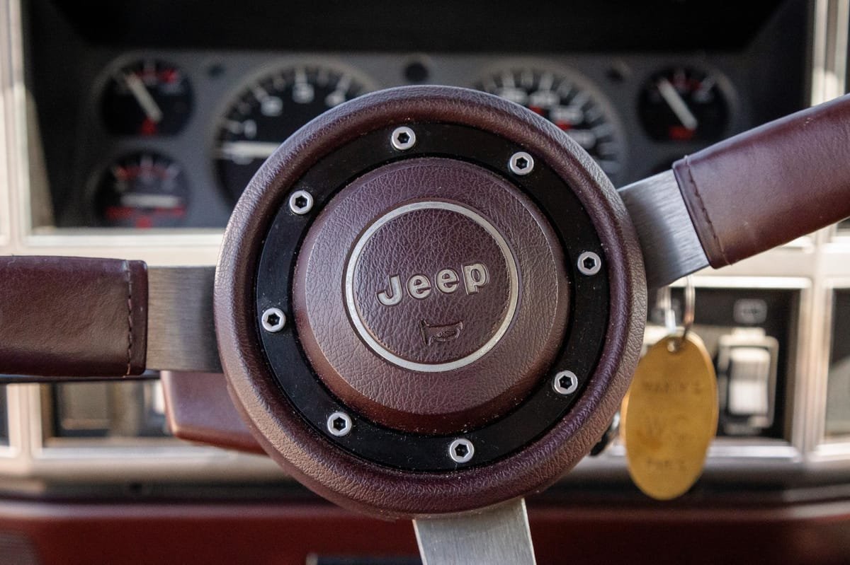 1989 Jeep Cherokee Laredo 4x4 - Image 20