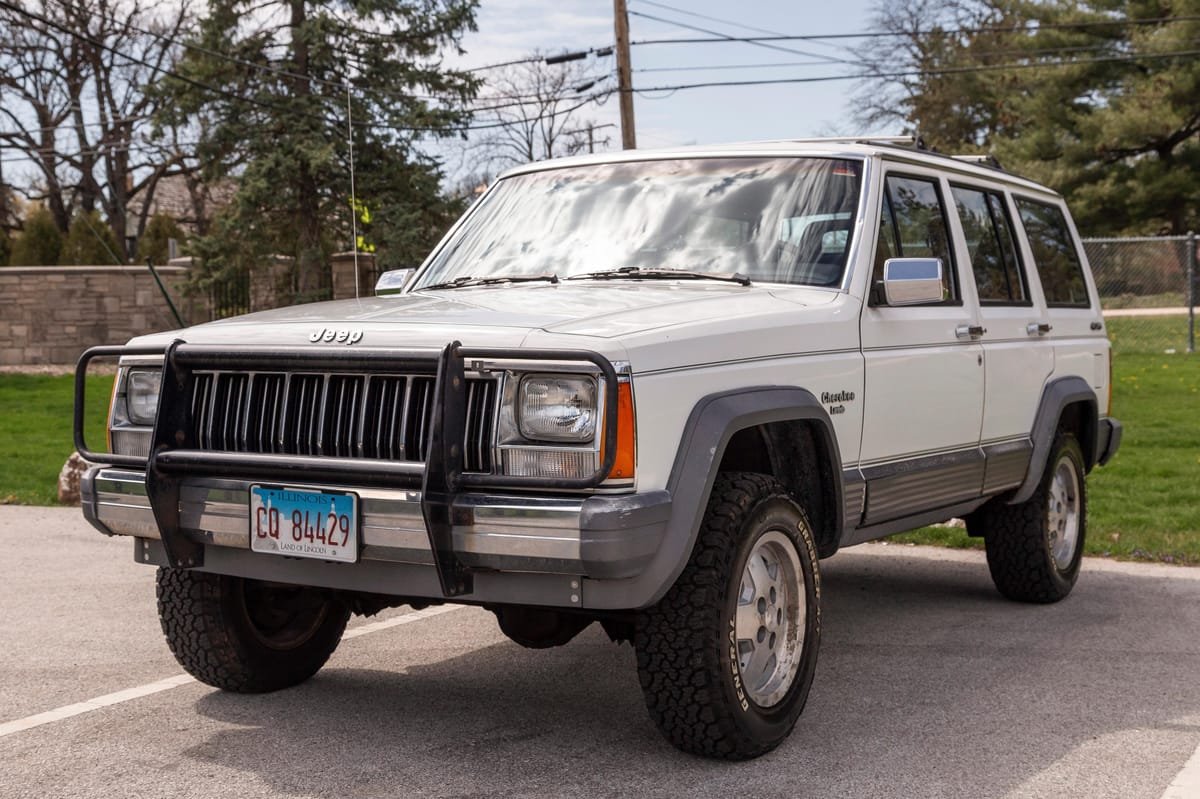 1989 Jeep Cherokee Laredo 4x4 - Image 7