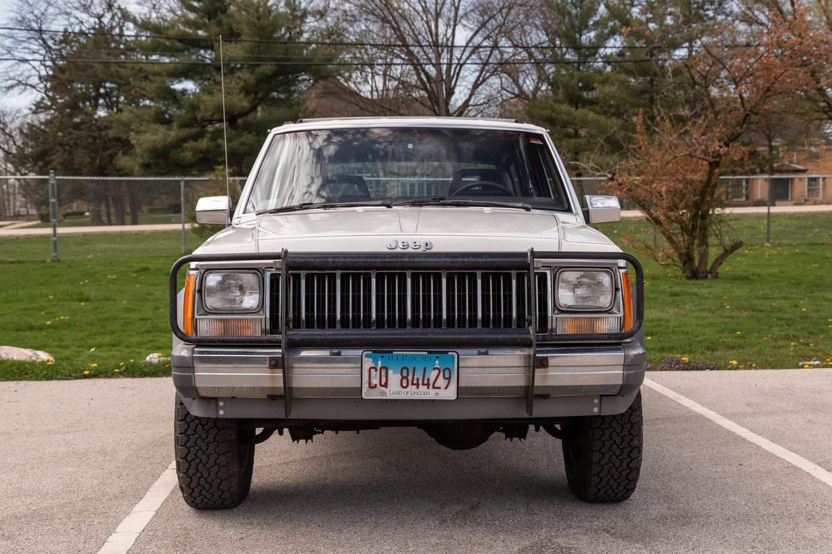 1989 Jeep Cherokee Laredo 4x4 - Image 5