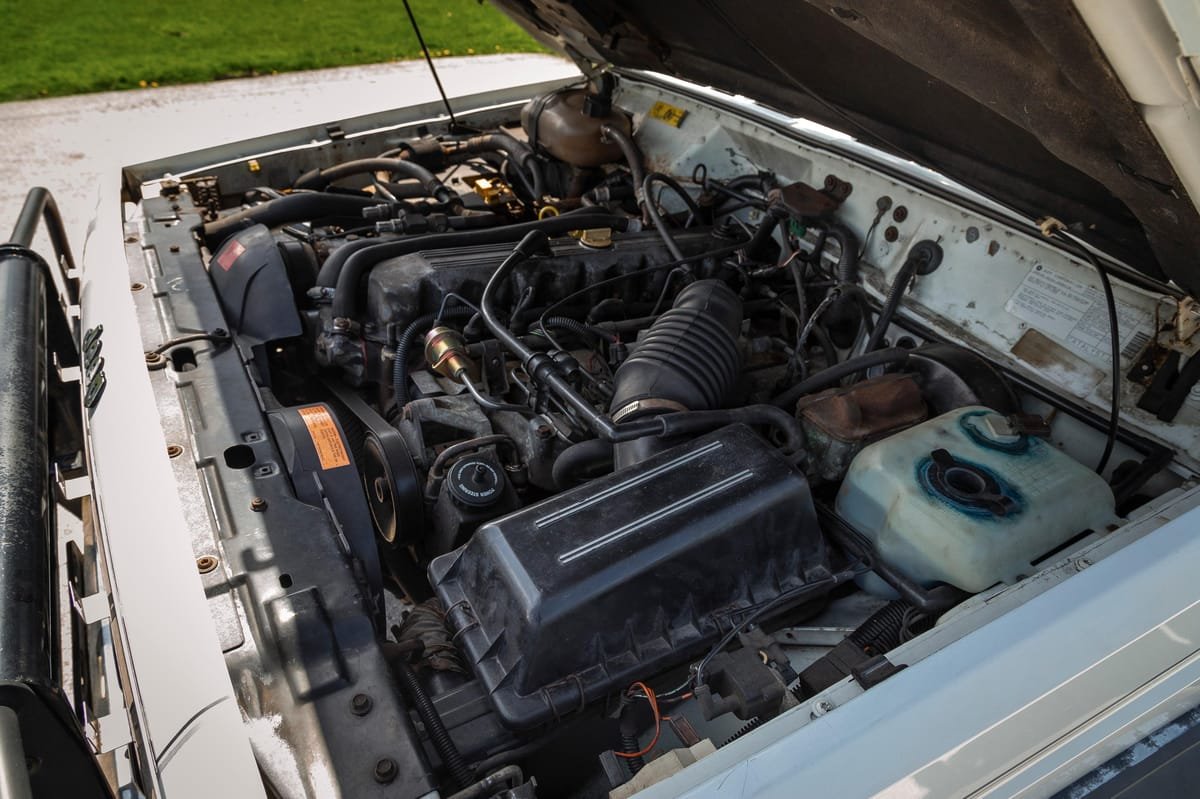 1989 Jeep Cherokee Laredo 4x4 - Image 32