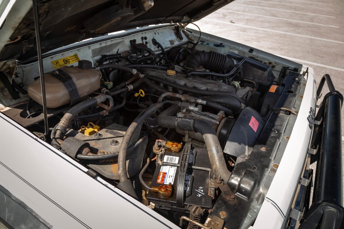 1989 Jeep Cherokee Laredo 4x4 - Image 29