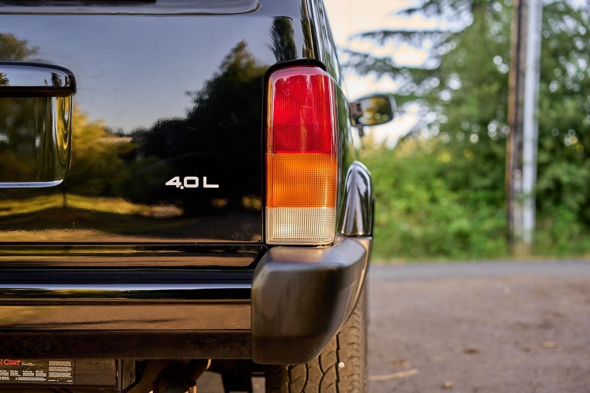 1999 Jeep Cherokee Sport 4x4 - Image 19