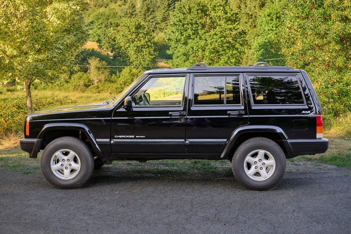 1999 Jeep Cherokee Sport 4x4 - Image 7
