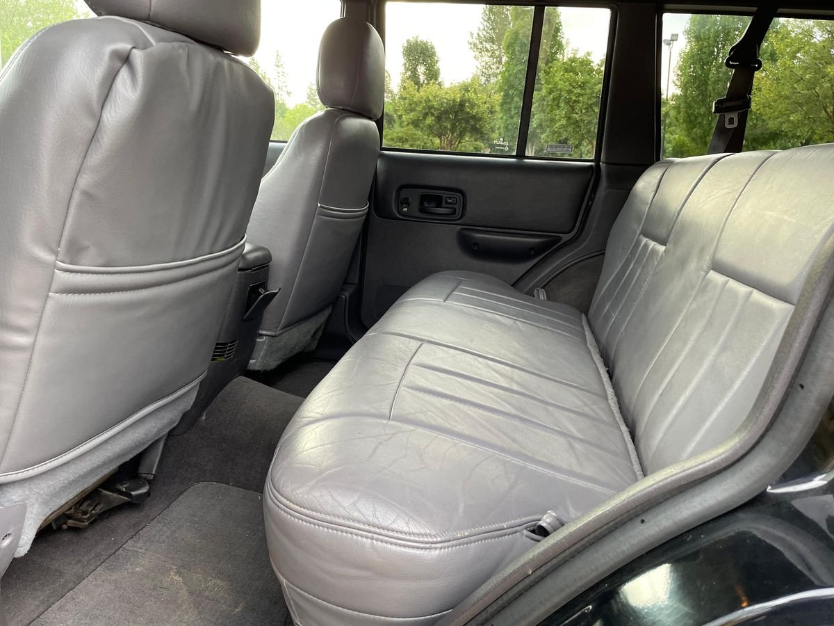 1999 Jeep Cherokee Sport 4x4 - Image 28