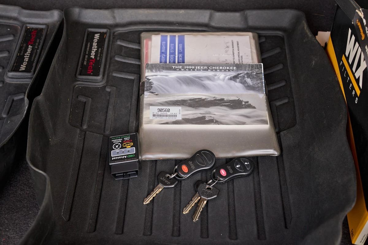 1999 Jeep Cherokee Sport 4x4 - Image 43