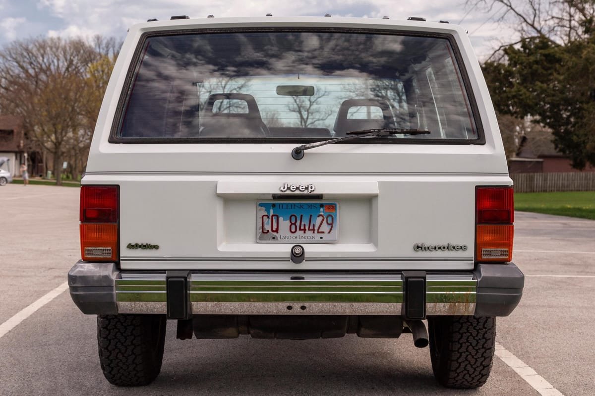 1989 Jeep Cherokee Laredo 4x4 - Image 6