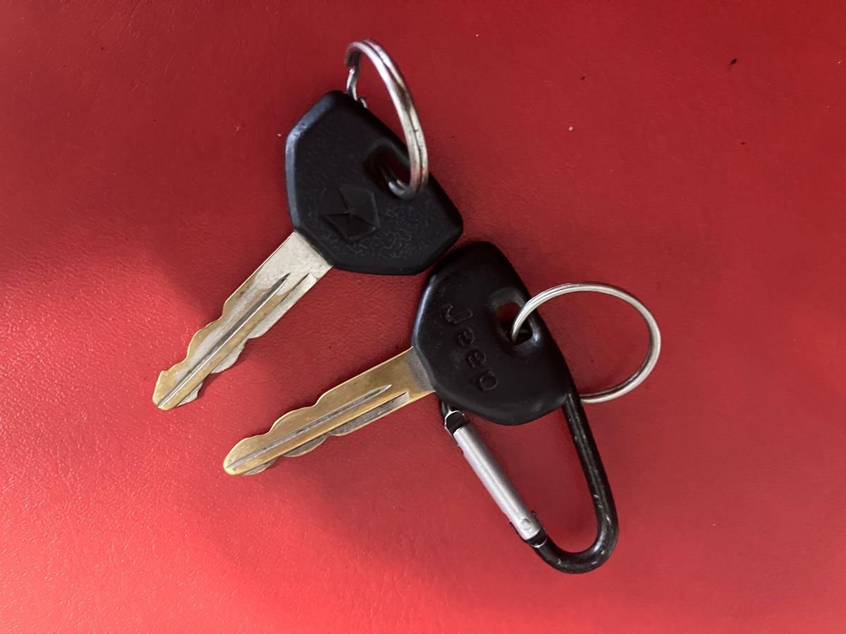 1998 Jeep Cherokee Classic 4x4 - Image 35