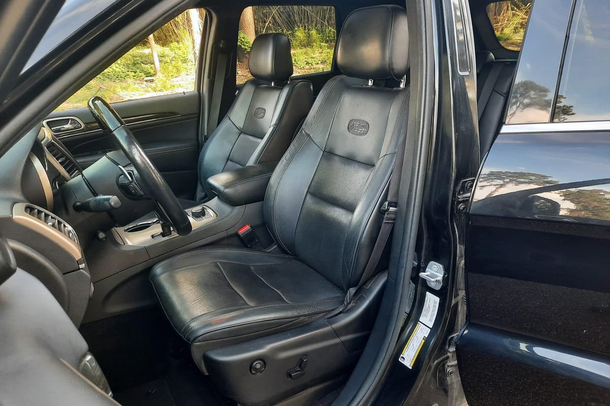 2014 Jeep Grand Cherokee Overland 4x4 - Image 5