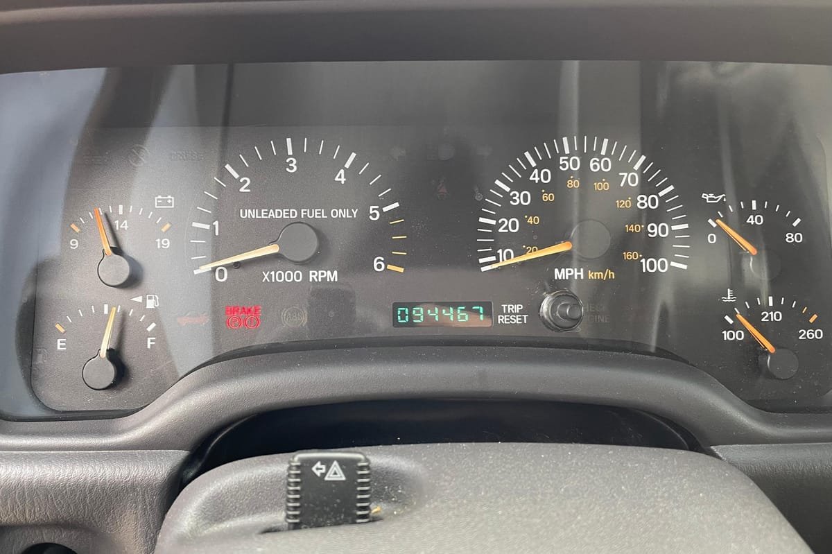 1999 Jeep Cherokee Sport 4x4 - Image 23