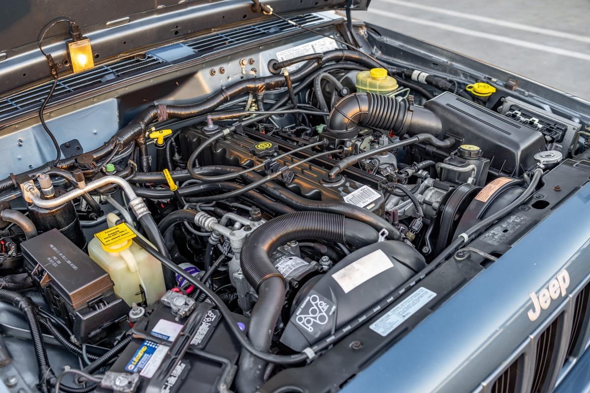 1999 Jeep Cherokee Sport 4x4 - Image 17