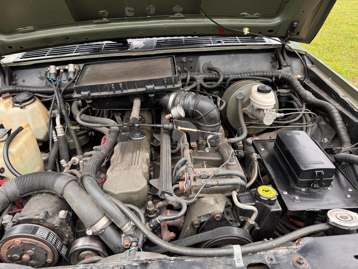 1989 Jeep Cherokee Sport 4x4 - Image 10