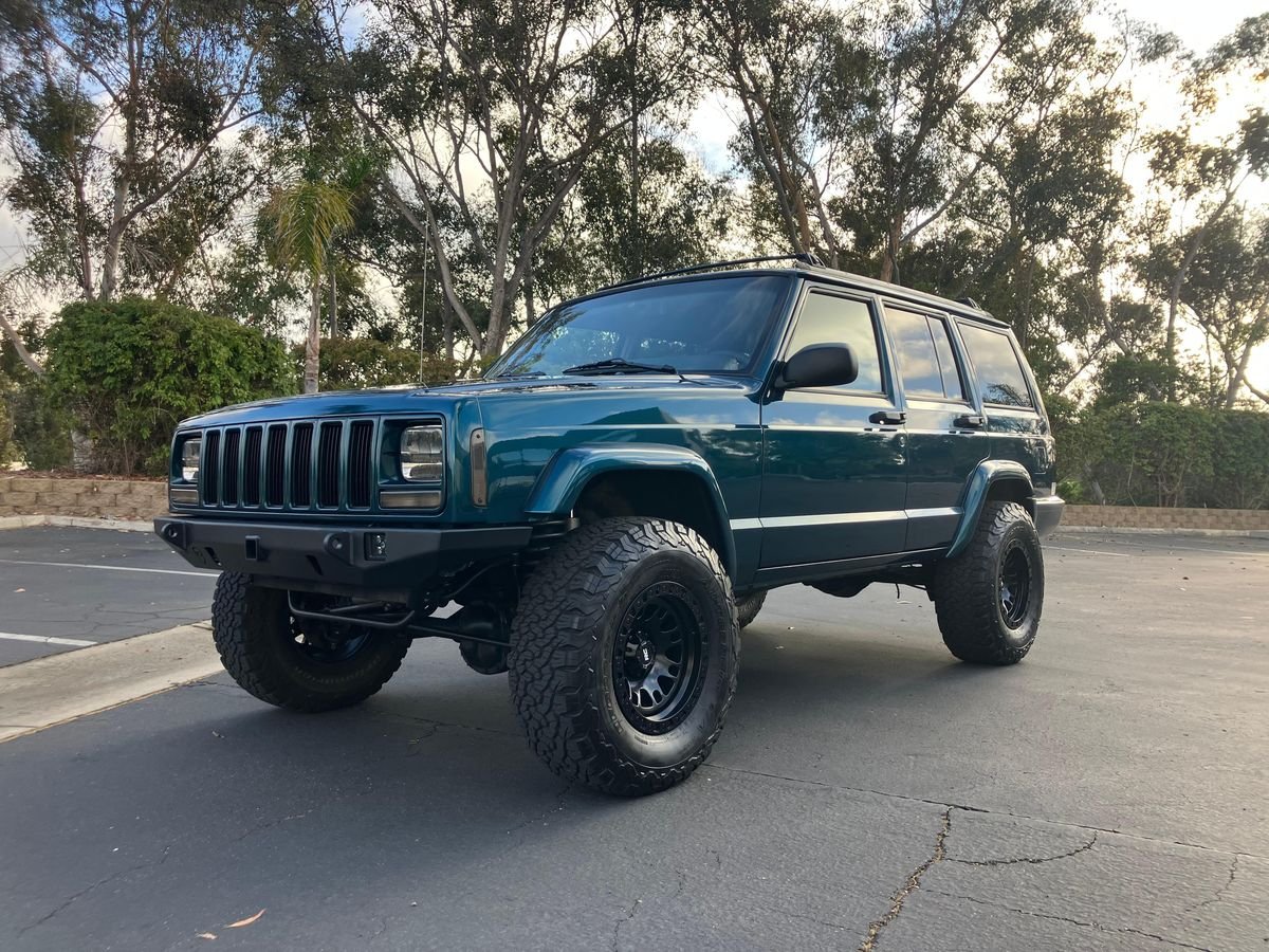 1998 Jeep Cherokee Classic 4x4 - Image 9