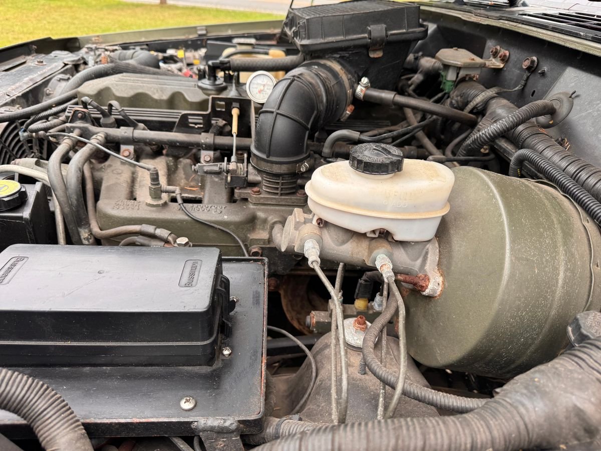 1989 Jeep Cherokee Sport 4x4 - Image 19