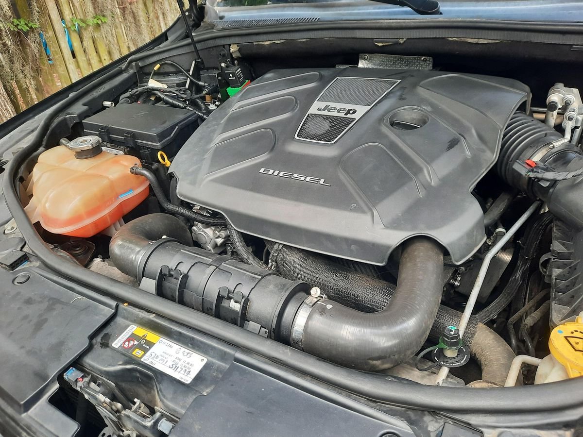 2014 Jeep Grand Cherokee Overland 4x4 - Image 10