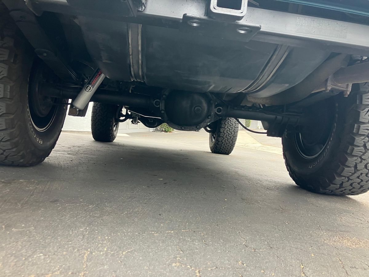 1998 Jeep Cherokee Classic 4x4 - Image 25