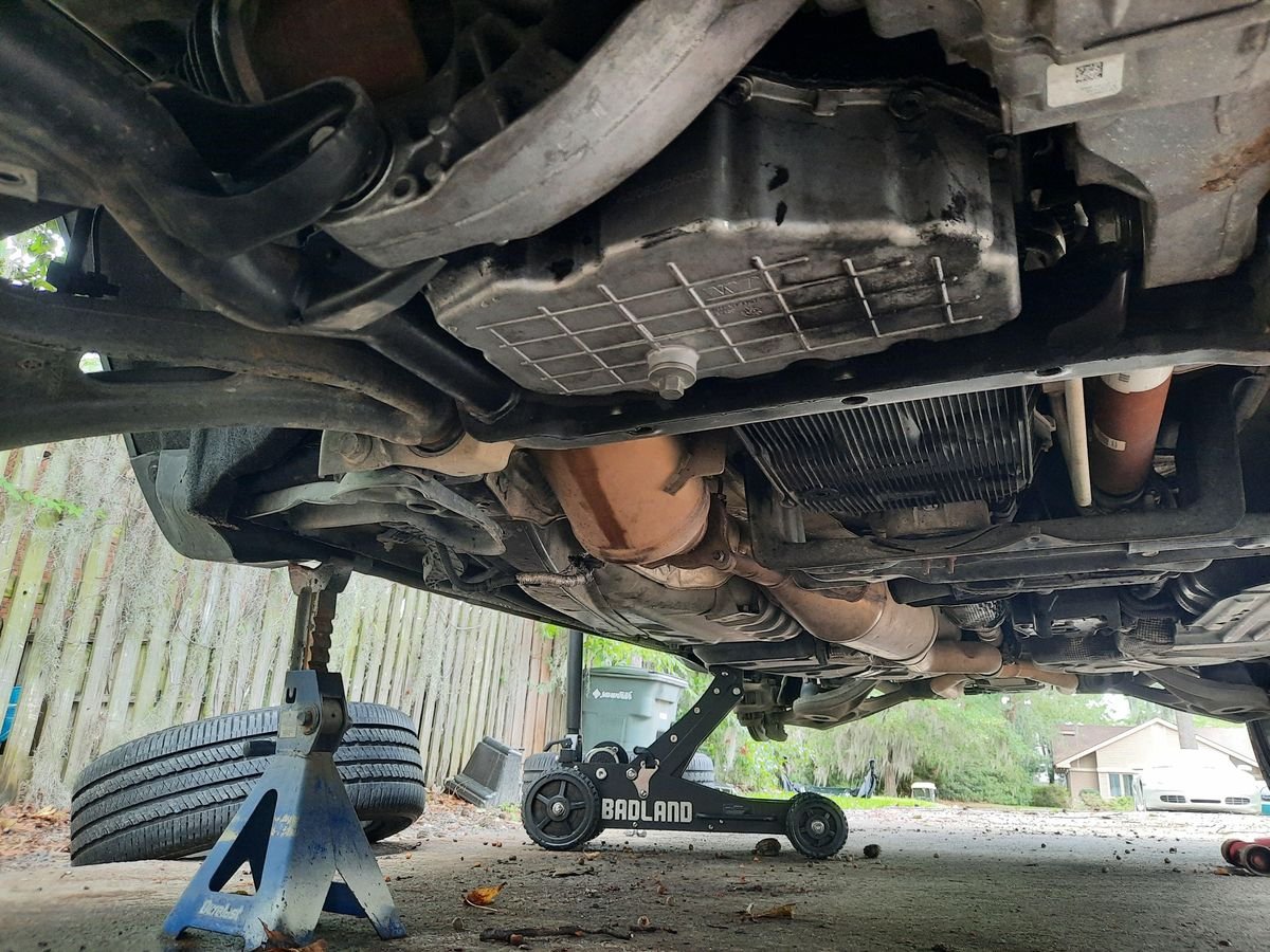 2014 Jeep Grand Cherokee Overland 4x4 - Image 14