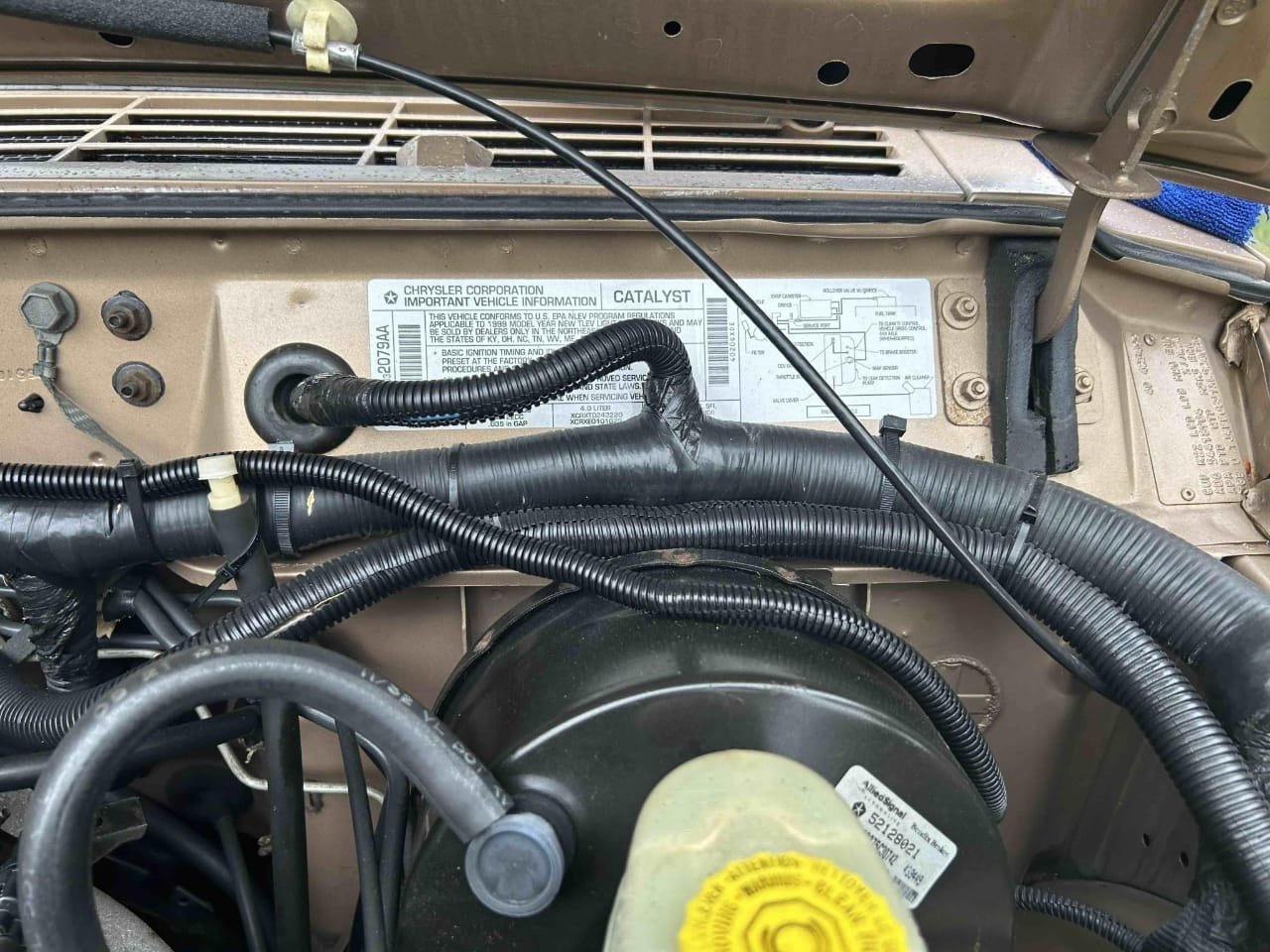 1999 Jeep Cherokee Sport 4×4 - Image 31