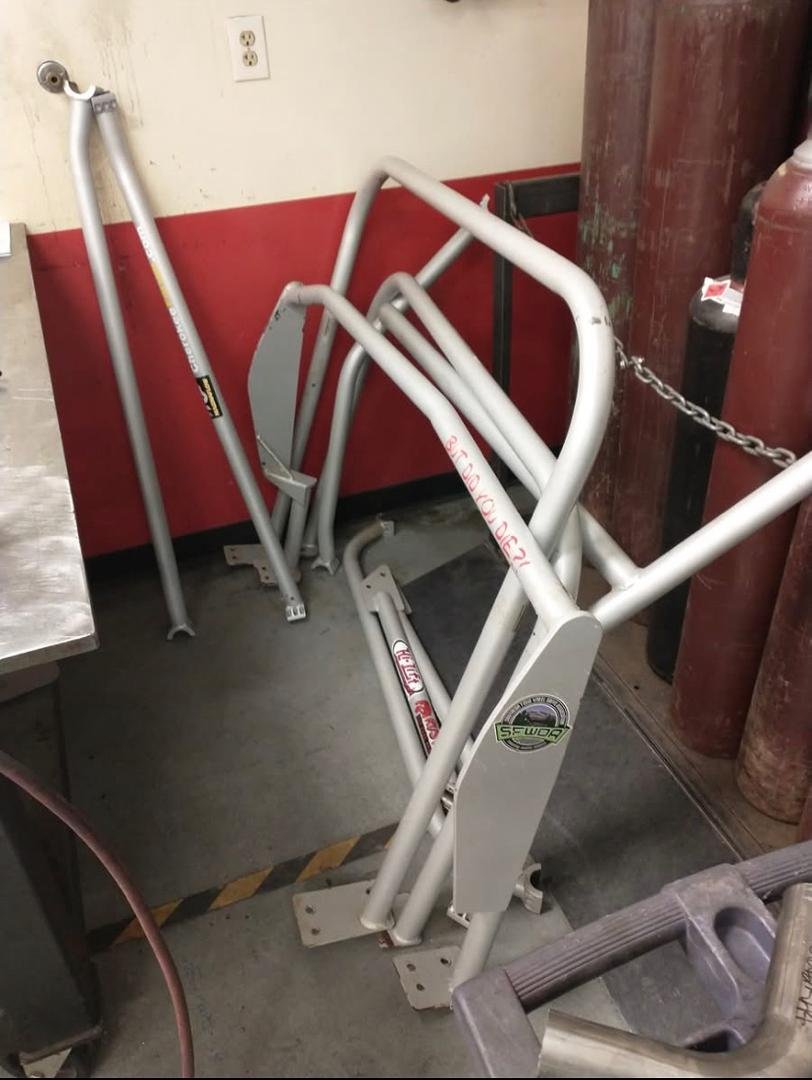 Rock hard 4x4 bolt in roll cage. - Image 19