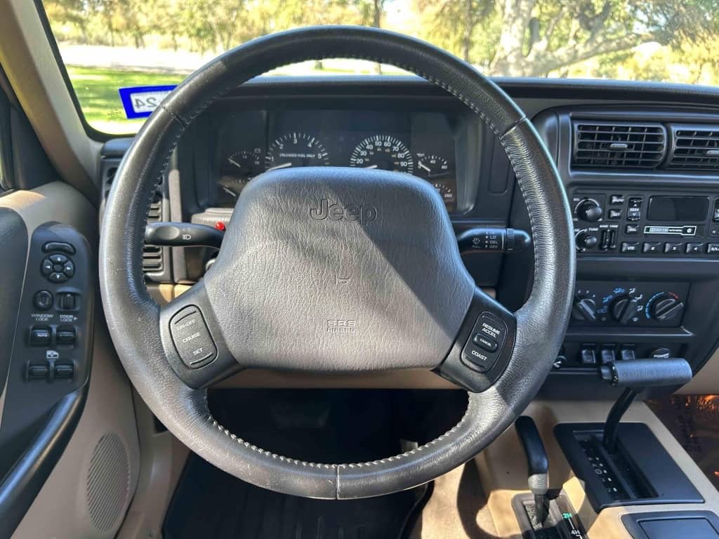 1999 Jeep Cherokee Sport 4×4 - Image 17