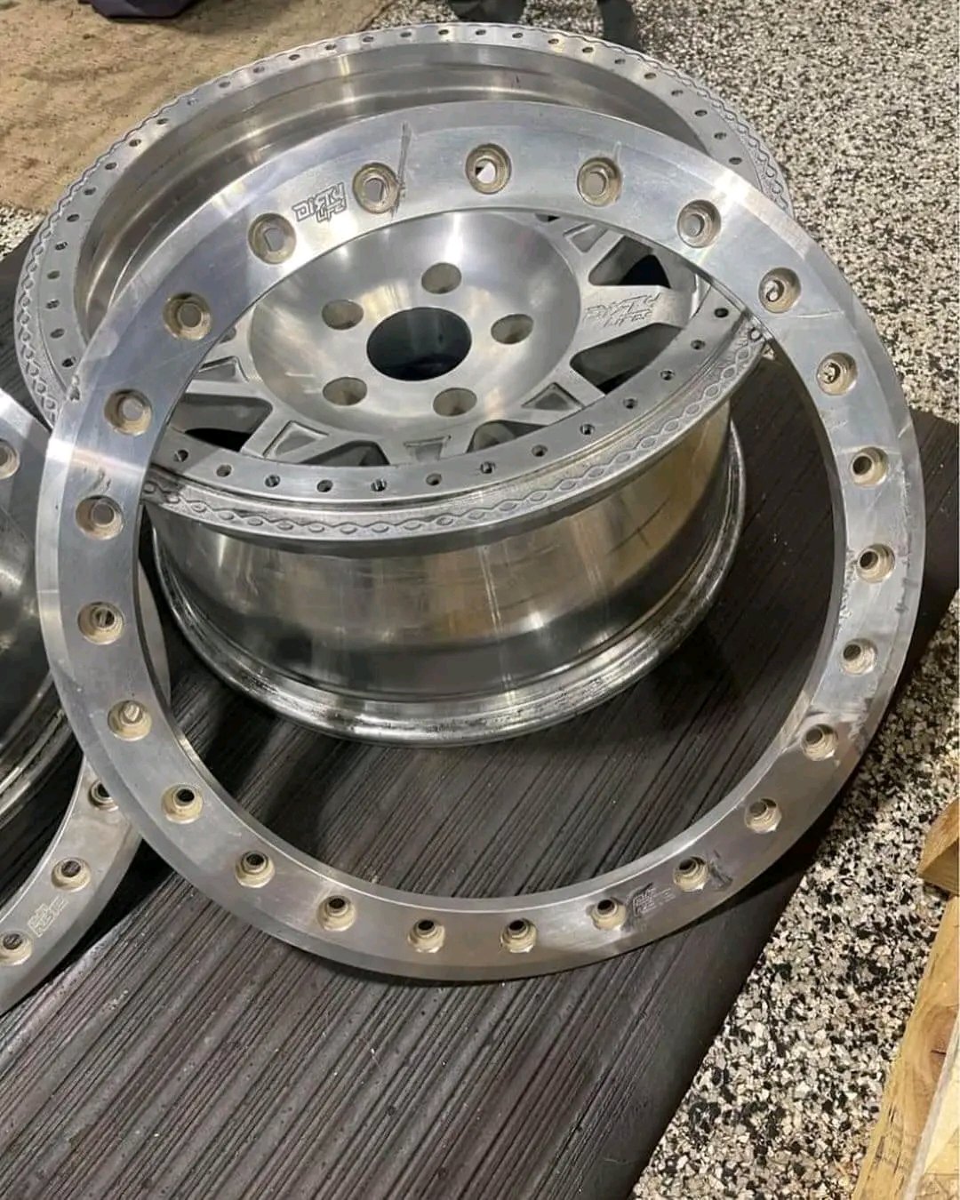 Dirty life bead lock wheels - Image 2