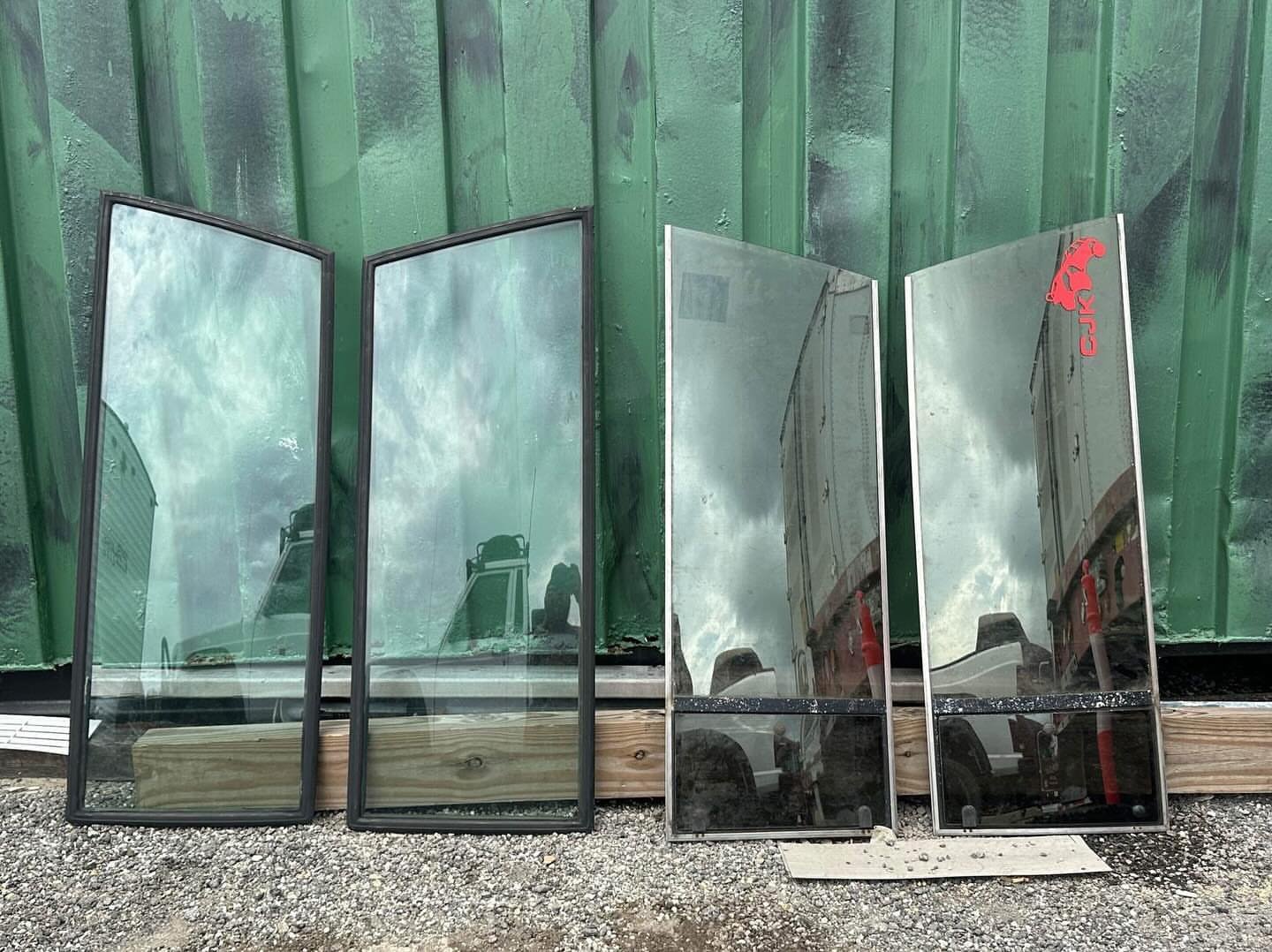 Jeep Cherokees xj jeep door mirrors Parted out vehicle donors were 95-99 Jeep Cherokee/ 87-89 2door & 4 doors/ Jeep Comanche/ DM for parts availability - Image 2