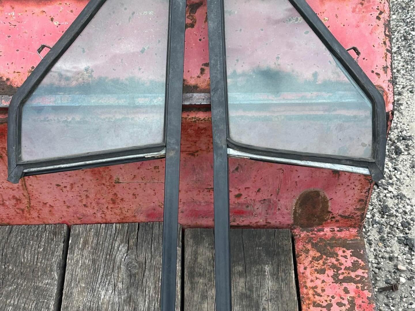 Jeep Cherokees xj jeep door mirrors Parted out vehicle donors were 95-99 Jeep Cherokee/ 87-89 2door & 4 doors/ Jeep Comanche/ DM for parts availability - Image 3