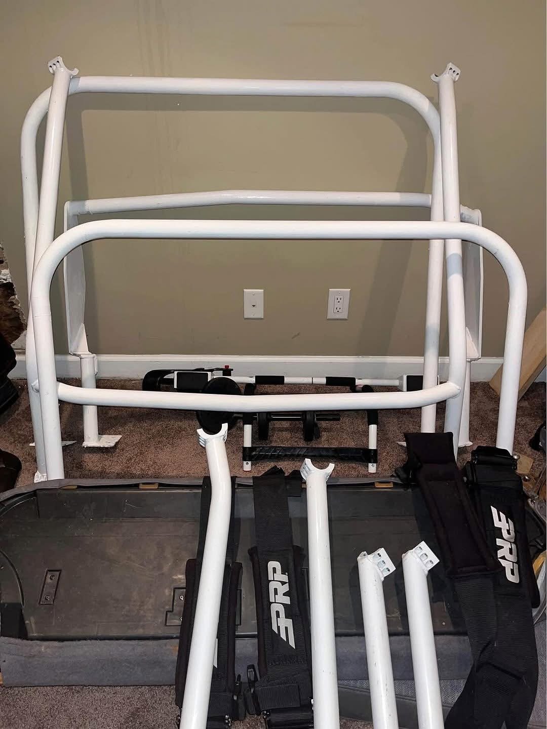 Cherokee XJ rock hard 4x4 bolt in roll cage.