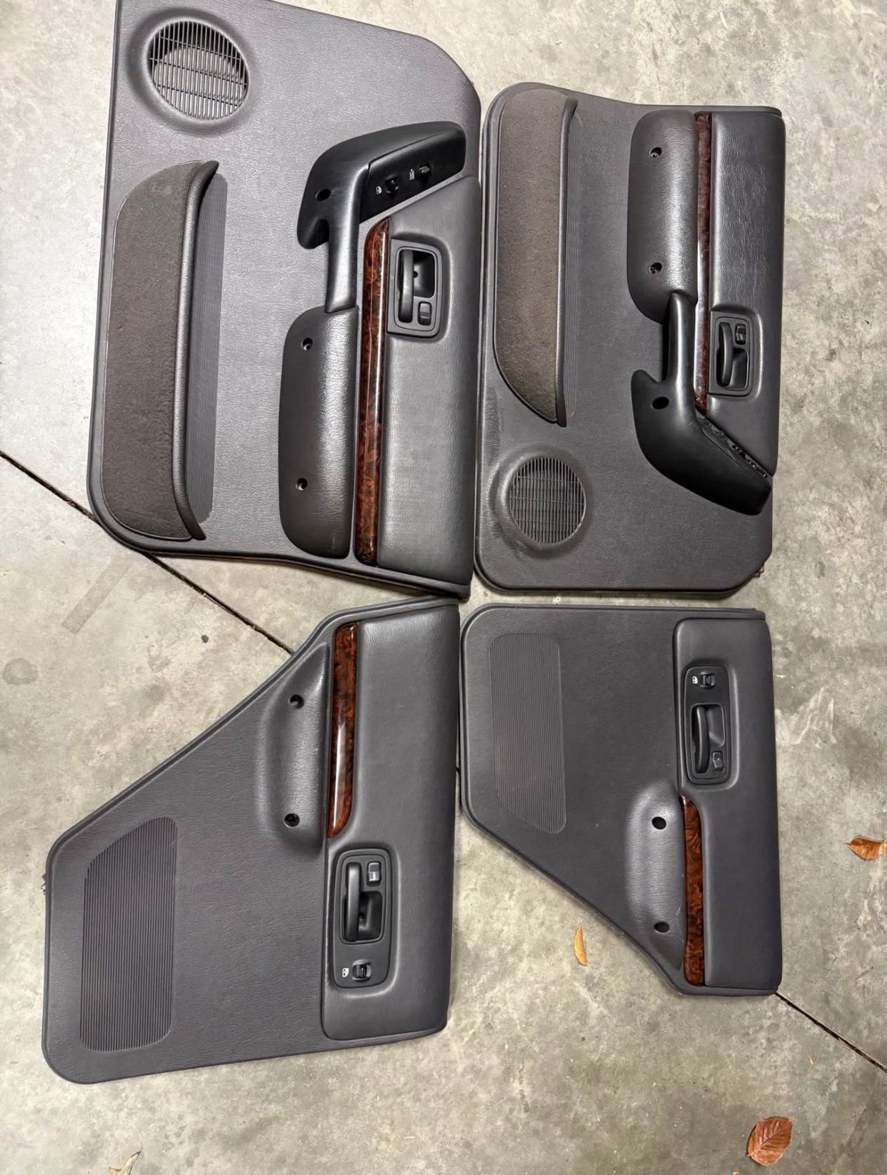 1997-2001 Jeep Cherokee XJ Wood Grain Power door panels with OEM switches